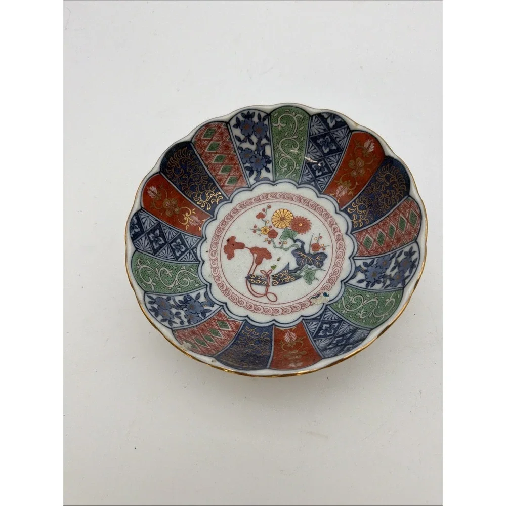 antique Japanese Imari-style Arita porcelain bowl